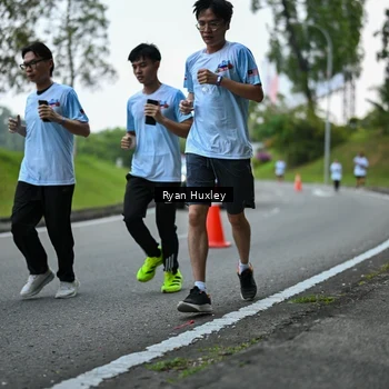 Runner Photo 7600260