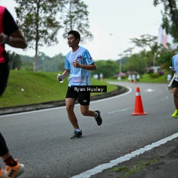 Runner Photo 7600300