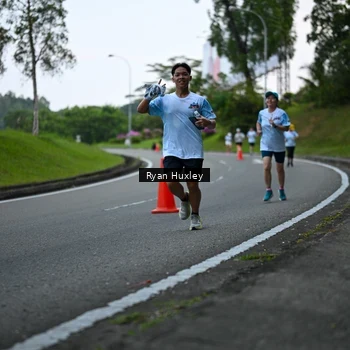 Runner Photo 7600312