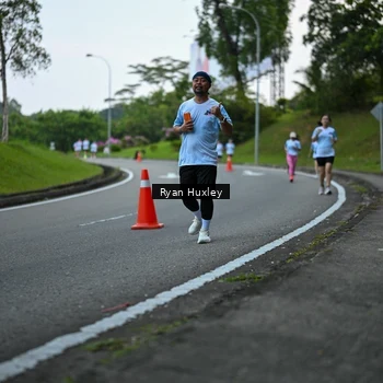 Runner Photo 7600530