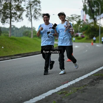 Runner Photo 7600634