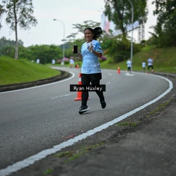 Runner Photo 7600654