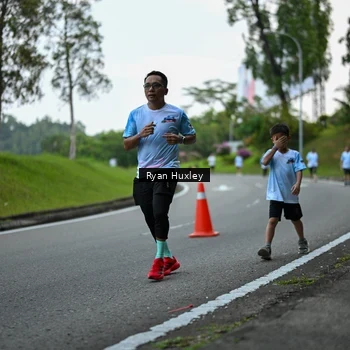 Runner Photo 7600665