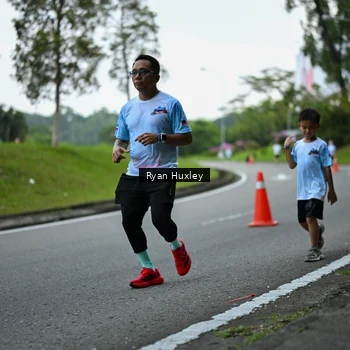 Runner Photo 7600667
