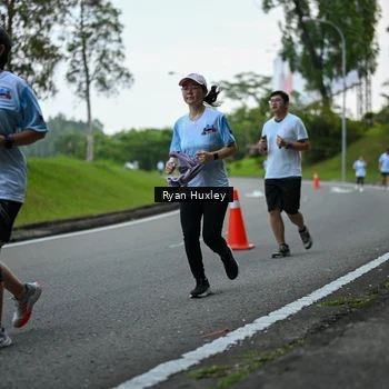 Runner Photo 7600675