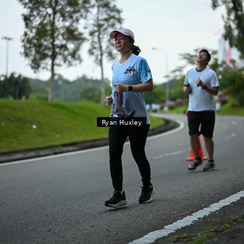 Runner Photo 7600679
