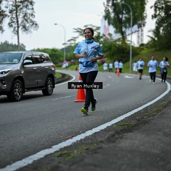 Runner Photo 7600700