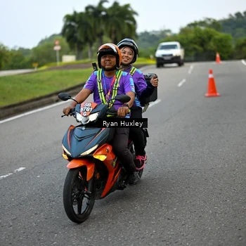 Runner Photo 7601140
