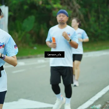 Runner Photo 7601239