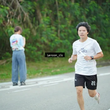 Runner Photo 7601754