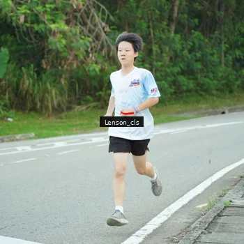 Runner Photo 7601873