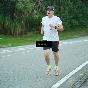 Runner Photo 7601937