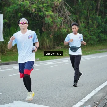 Runner Photo 7601944