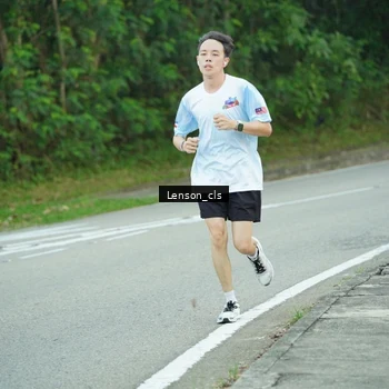 Runner Photo 7601957