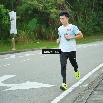 Runner Photo 7602002