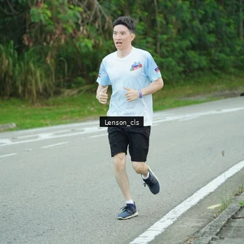 Runner Photo 7602042
