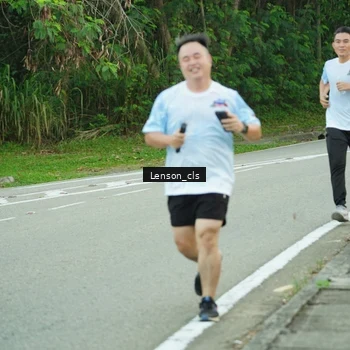 Runner Photo 7602093