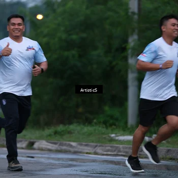 Runner Photo 7602104