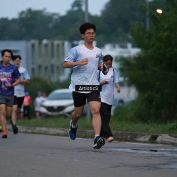Runner Photo 7602106
