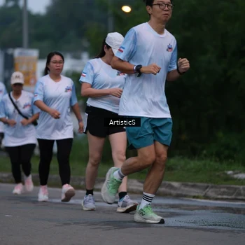Runner Photo 7602142