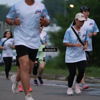 Runner Photo 7602147