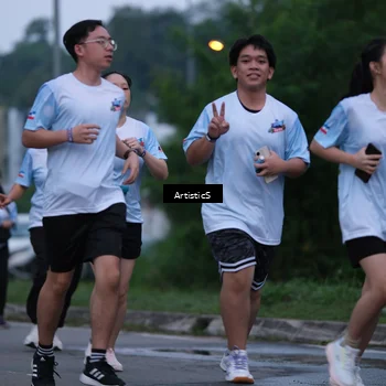 Runner Photo 7602163