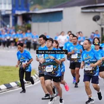 Runner Photo 7602187
