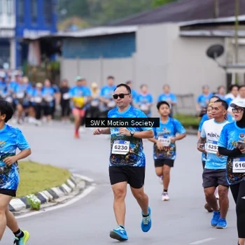 Runner Photo 7602223