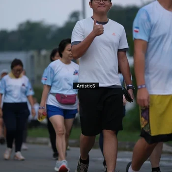 Runner Photo 7602249