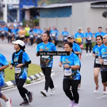 Runner Photo 7602264