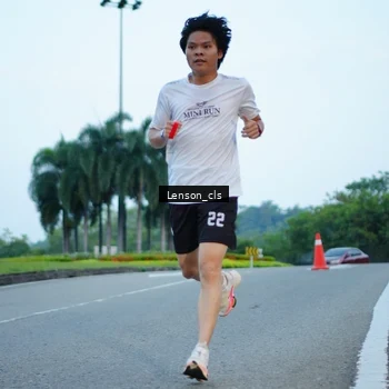 Runner Photo 7602280