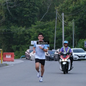 Runner Photo 7602325