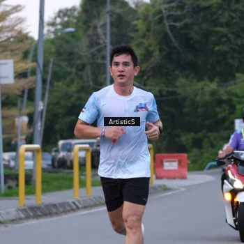 Runner Photo 7602336