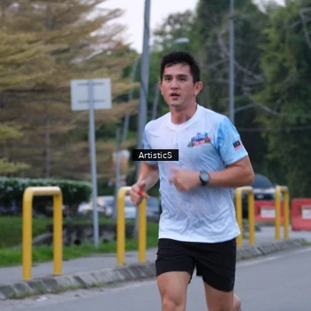 Runner Photo 7602343