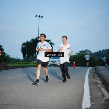 Runner Photo 7602346