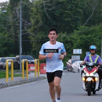 Runner Photo 7602378