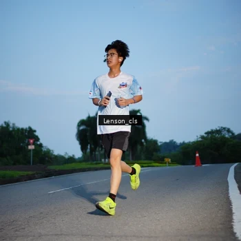 Runner Photo 7602380