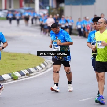 Runner Photo 7602403