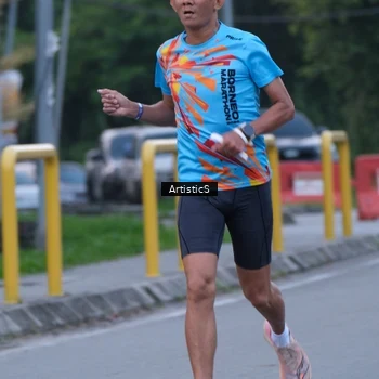 Runner Photo 7602410
