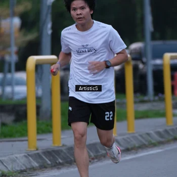 Runner Photo 7602458