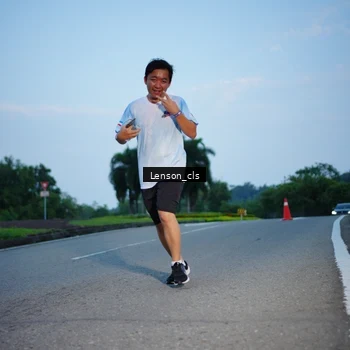 Runner Photo 7602470