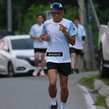 Runner Photo 7602473