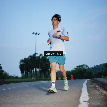 Runner Photo 7602475