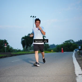 Runner Photo 7602477