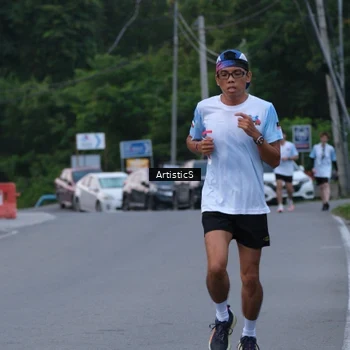 Runner Photo 7602493