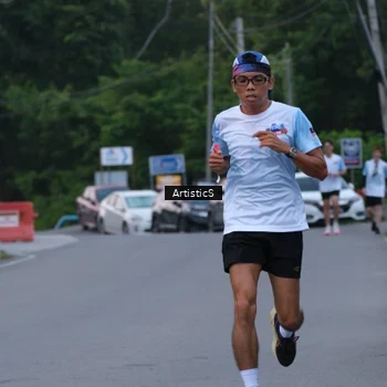 Runner Photo 7602497