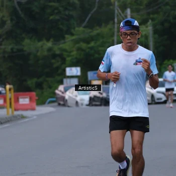 Runner Photo 7602499