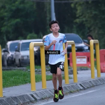 Runner Photo 7602551