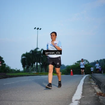 Runner Photo 7602563