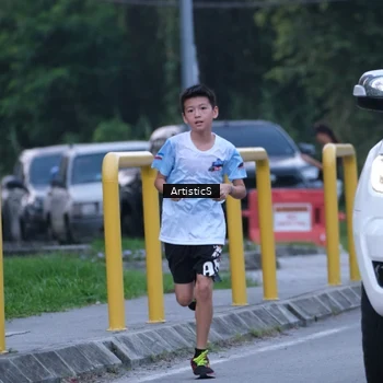 Runner Photo 7602578